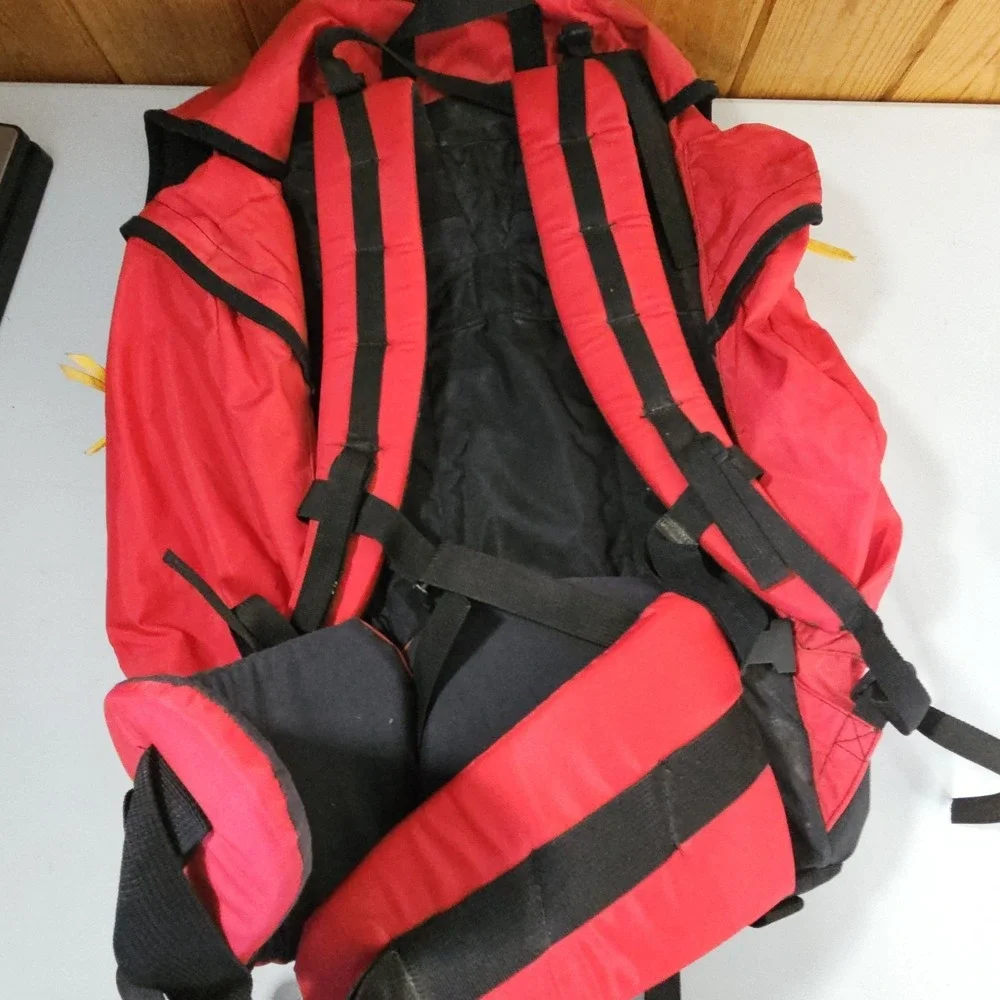 Vintage Marlboro Adventure Team Gear Large Camping Hiking Red Backpack Rucksack